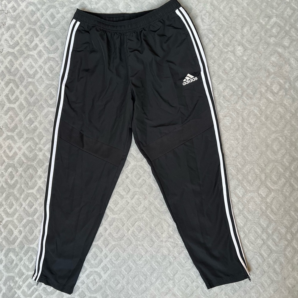 Adidas Men’s Large L Athleisure Activewear Sweat Black Pants 
White Stripes Sz L